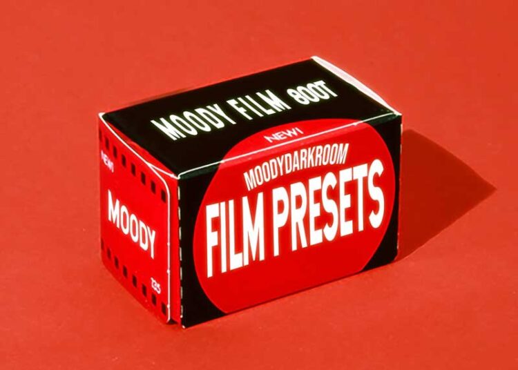 Moody Dark Room - Moody Film Preset Pack